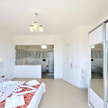 Super Luxury With Private Pool And Jacuzzi *