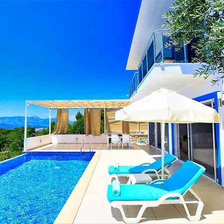 Villa Super Luxury With Private Pool And Jacuzzi Bezirgan